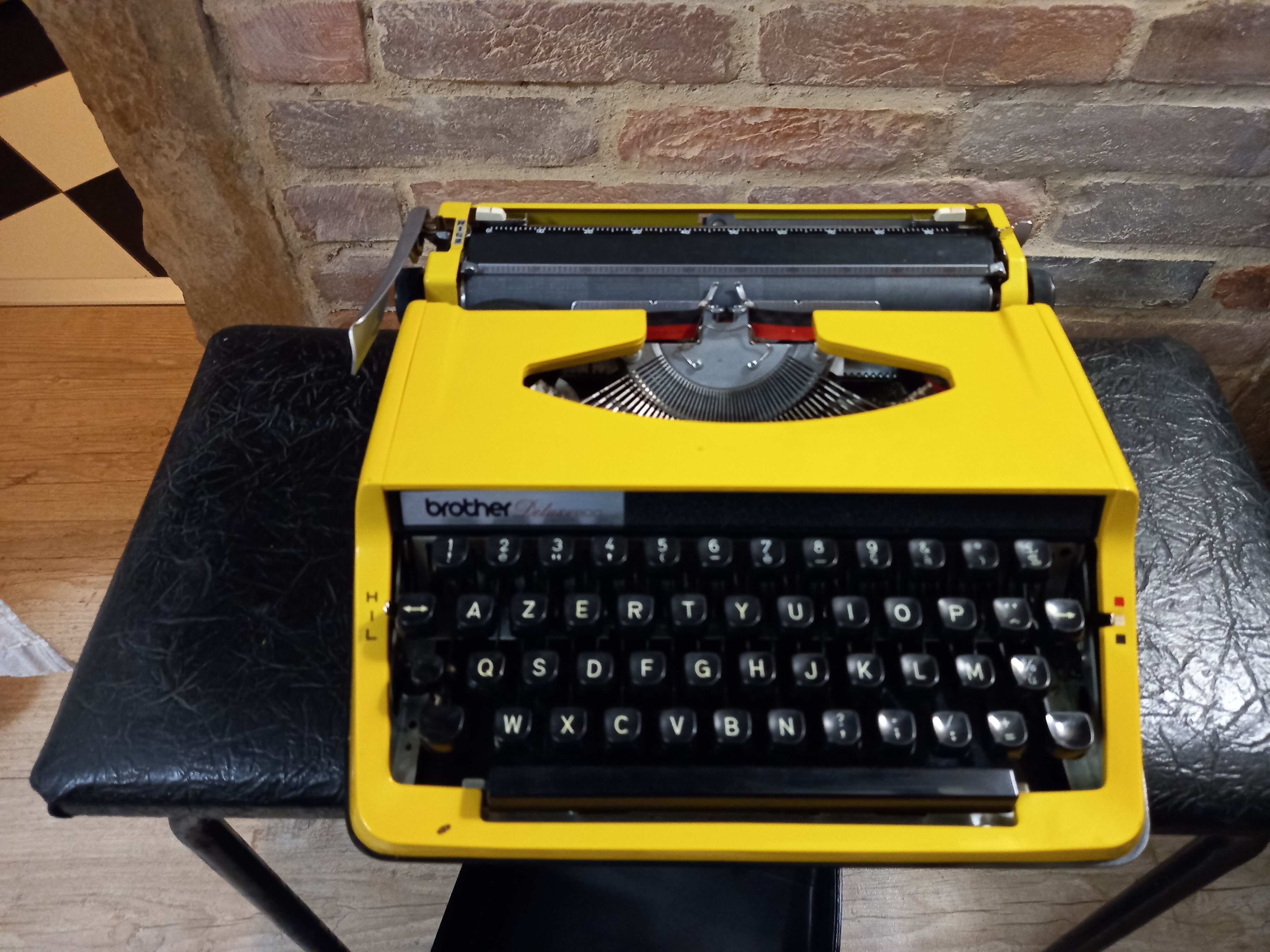 Brother Deluxe 800 typewriter