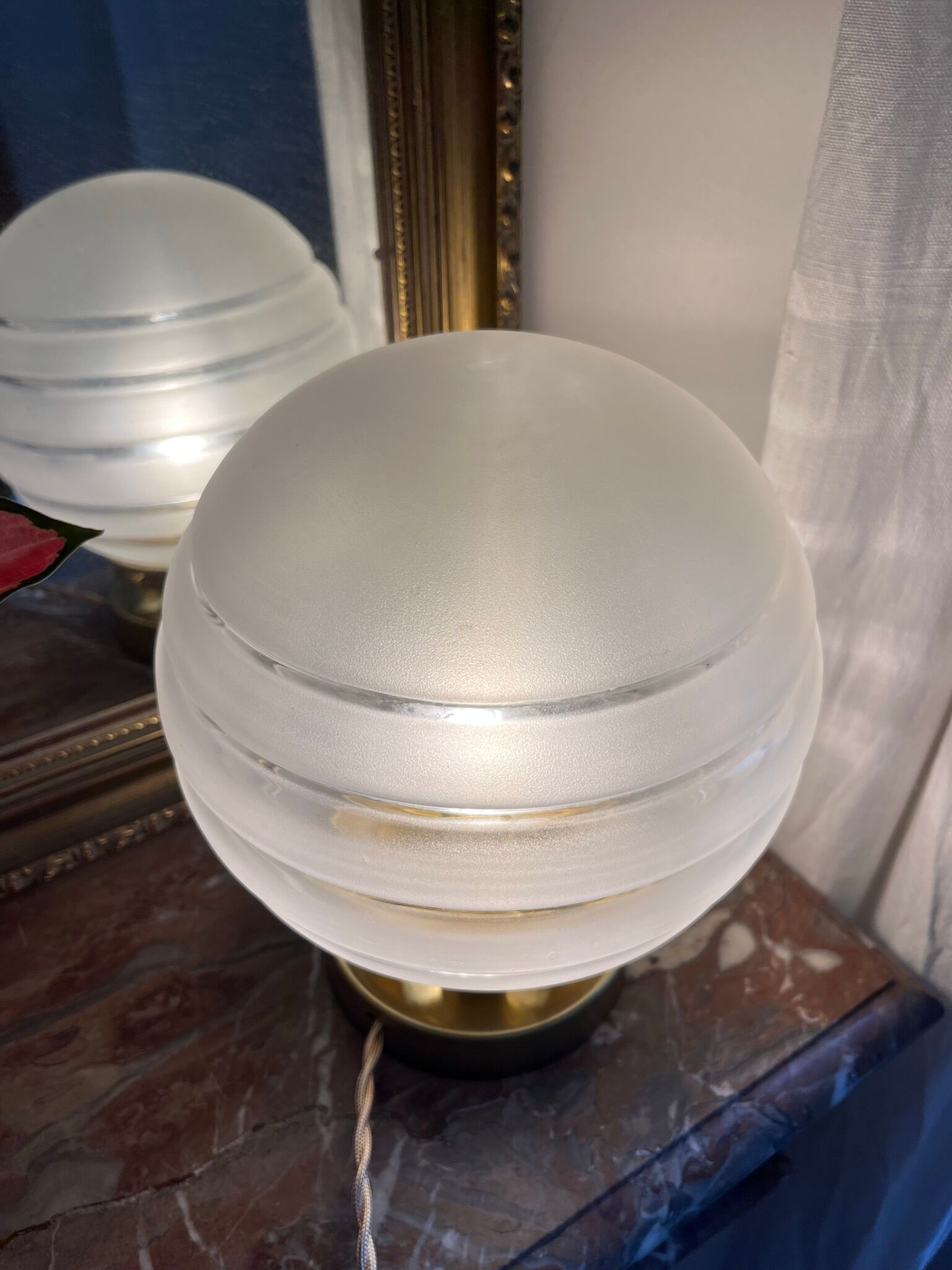 Table lamp, white translucent white globe, 1950s