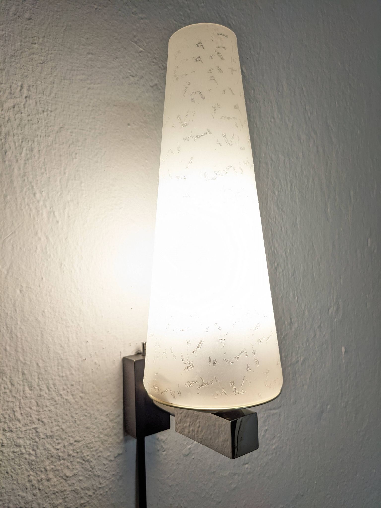 Arlus glass and brass wall lamp, France circa 1960