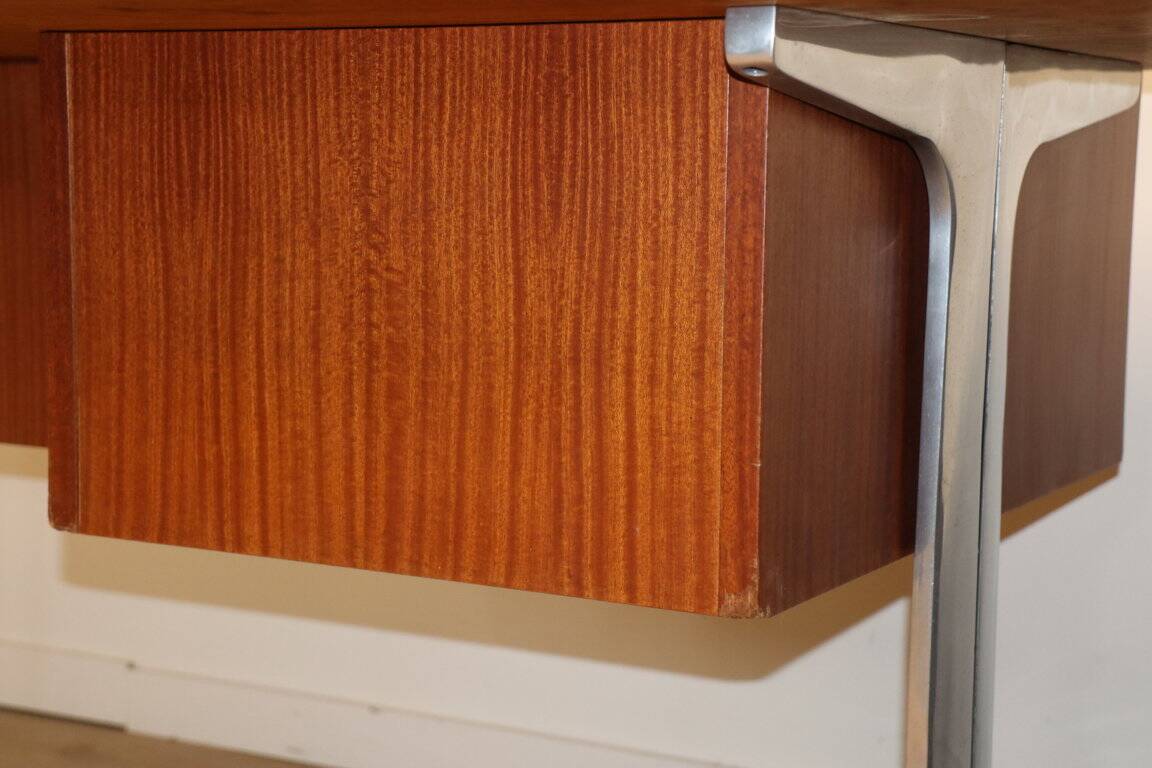 Vintage desk by George Nelson in wood and aluminum, 1960s