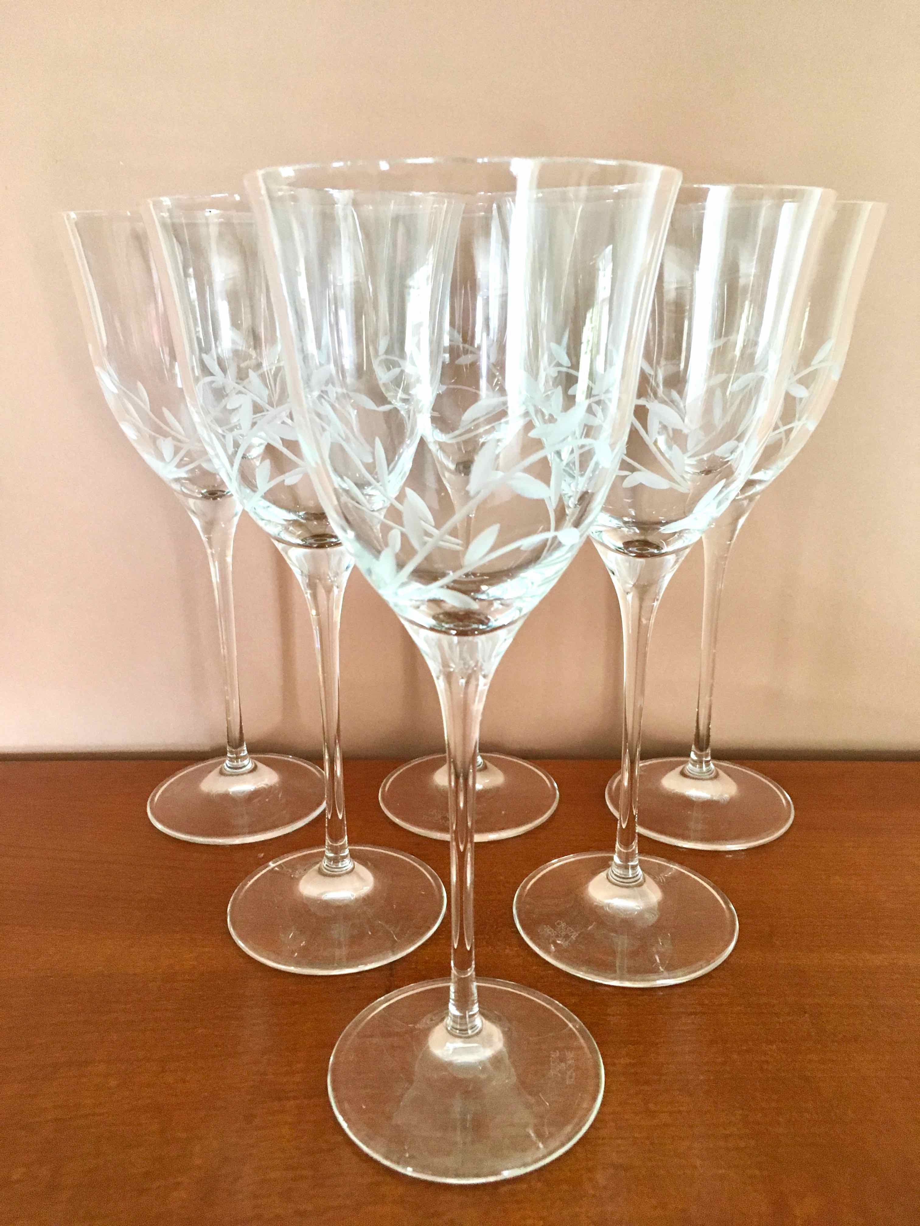 Set 6 engraved crystal wine glasses