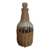 Bouteille habillée d'osier tressé