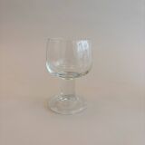 Set of 4 stemmed glasses. In good condition with some signs of wear.