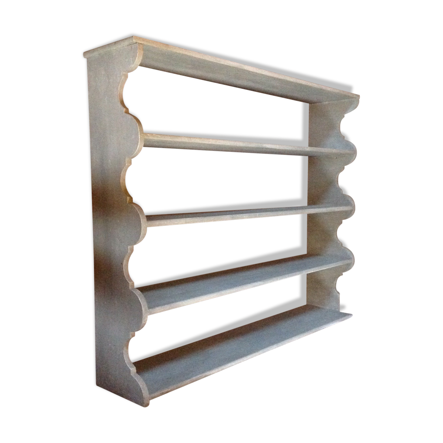 Top of Dresser skated and scalloped