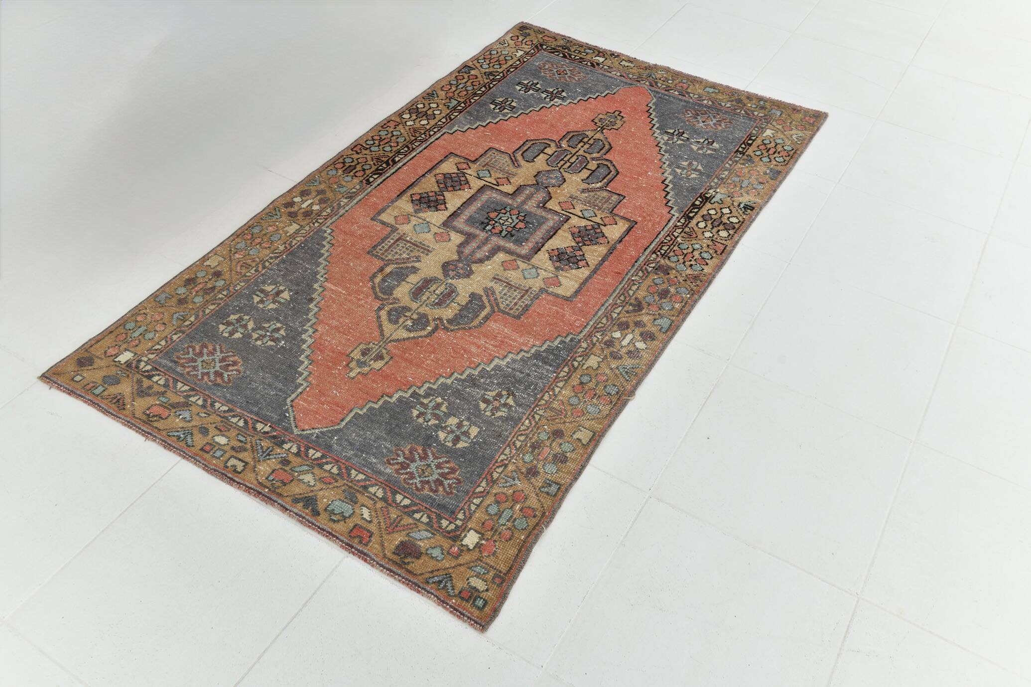 57s Antique Handmade Turkish Rug, 109x193Cm