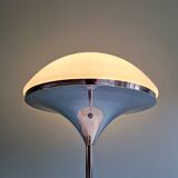 Lampadaire Moderniste en métal chromé et verre satiné blanc