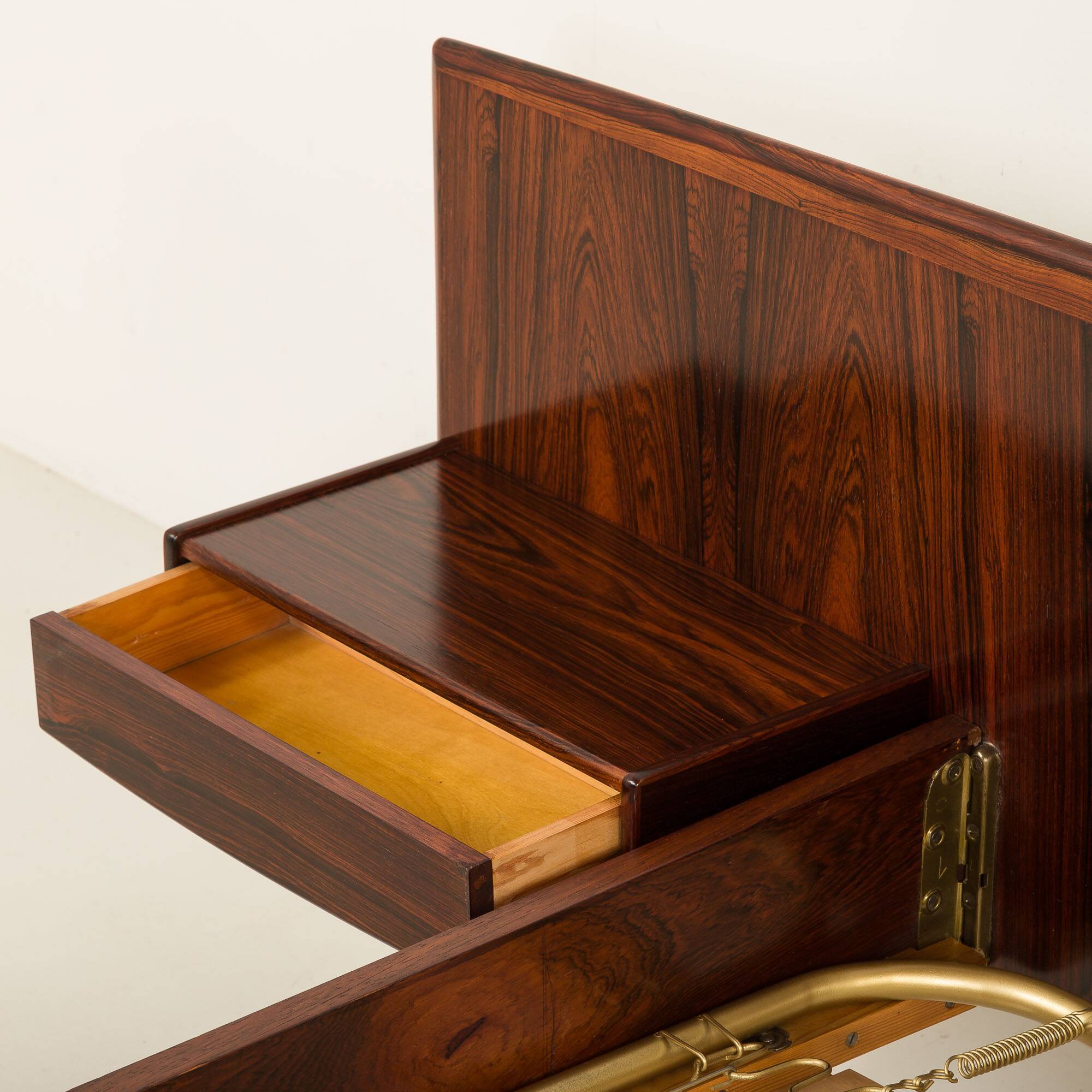 Scandinavian rosewood queen-size bed with bedside tables, Sannemanns, 1960s