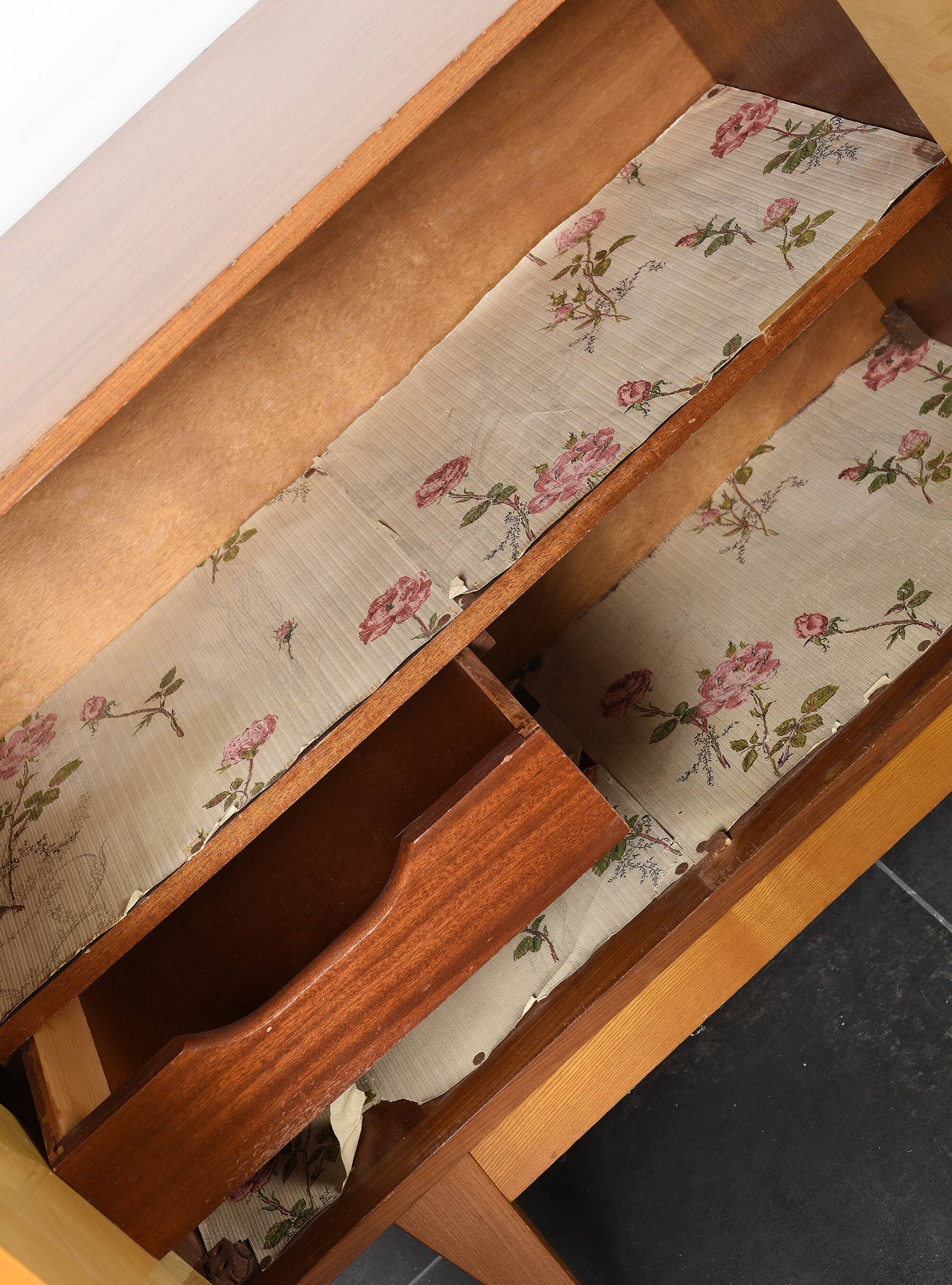 Vintage 4-door sideboard from the 1960s