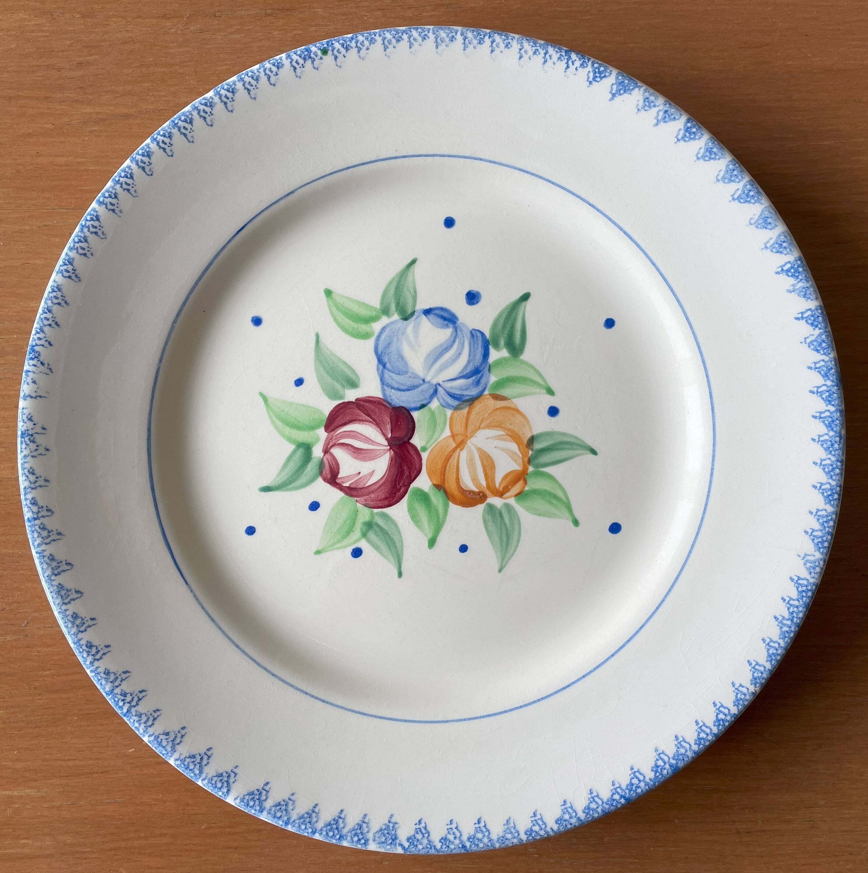 6 assiettes plates anciennes en faïence de Longchamp