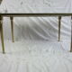 Table en marbre et laiton