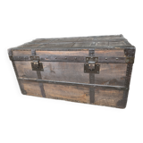 Coffre de voyage en bois