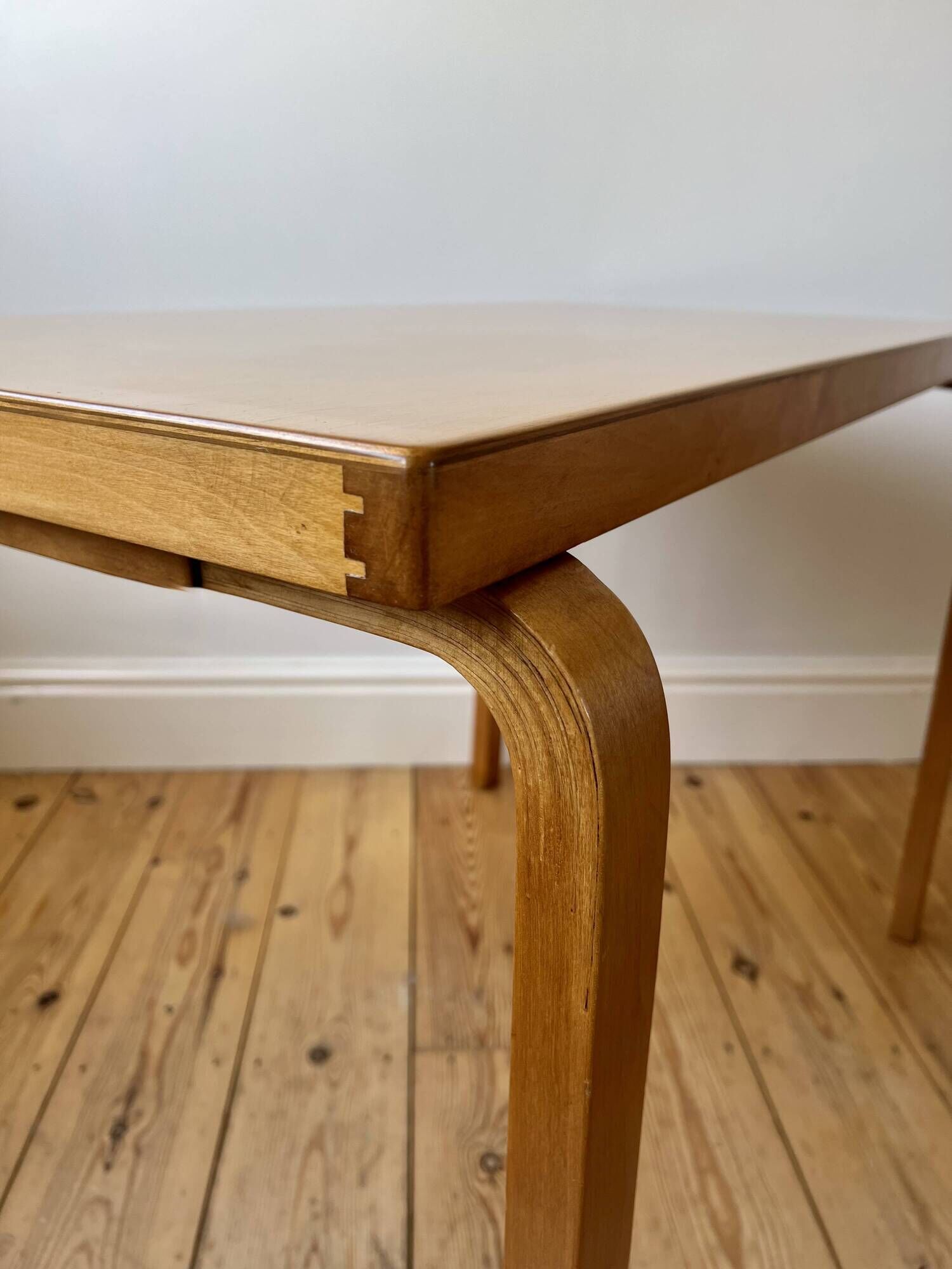 Alvar Aalto Table for Finmar UK, 1930s edition | Selency