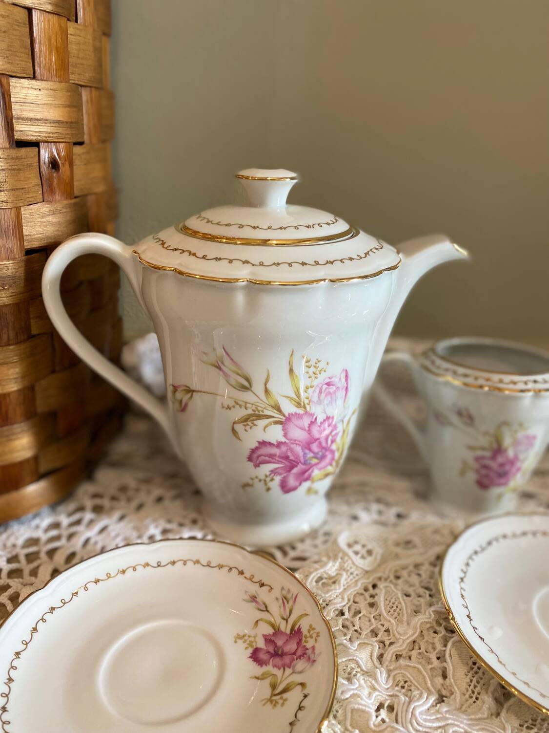 Porcelain coffee or tea service