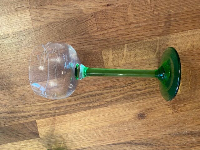 Set of 6 Engraved Glasses with Green Legs