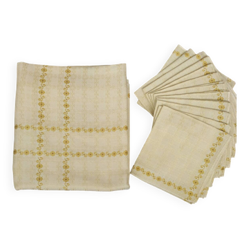 Vintage tablecloth and napkins