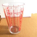 Verutile vintage red measuring cup