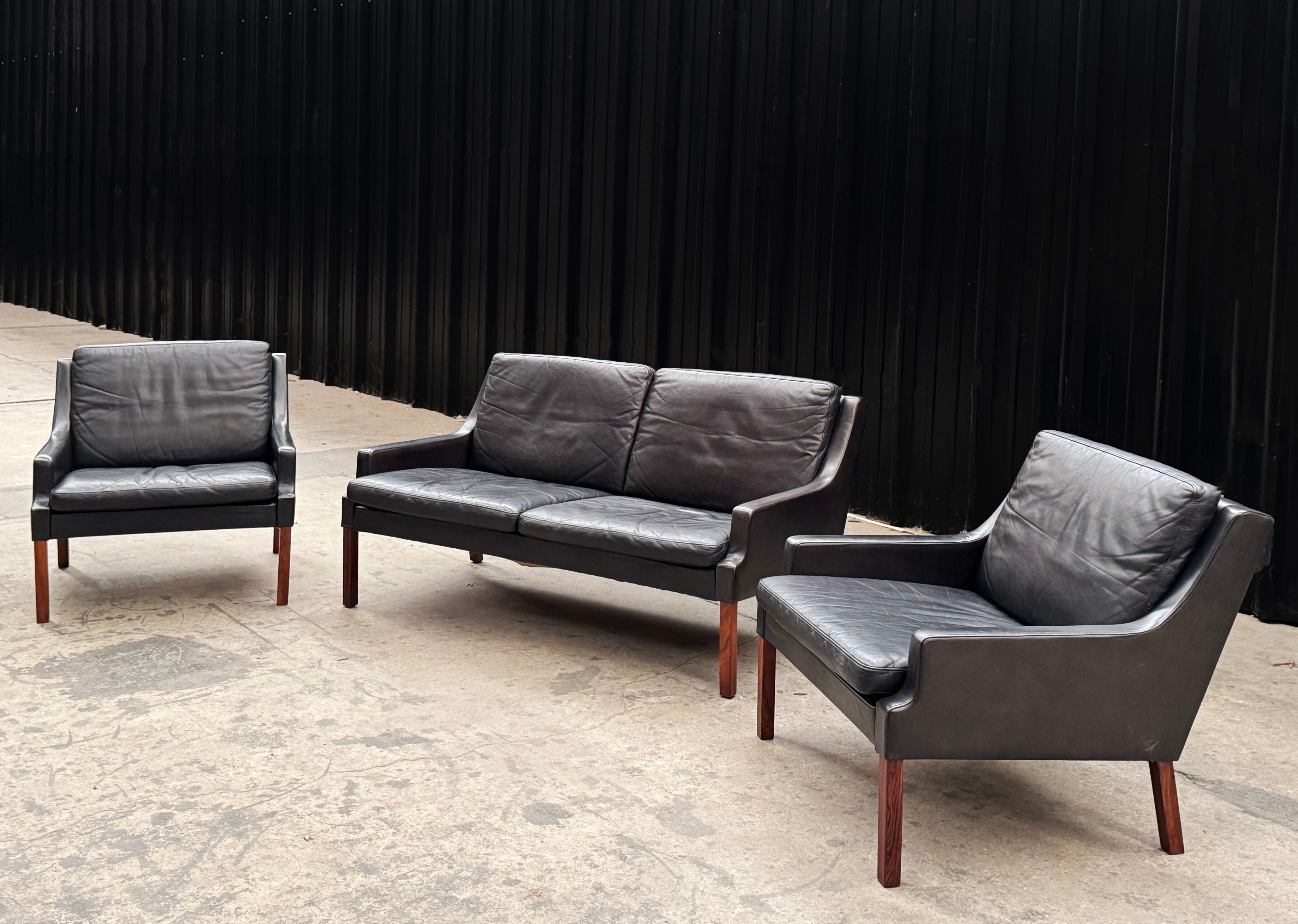 Canapé et 2 fauteuils scandinaves en cuir