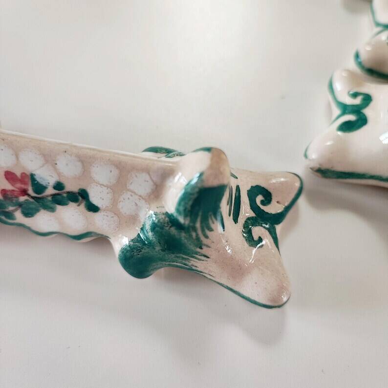 Set of 12 vintage knife rests in earthenware signed forah