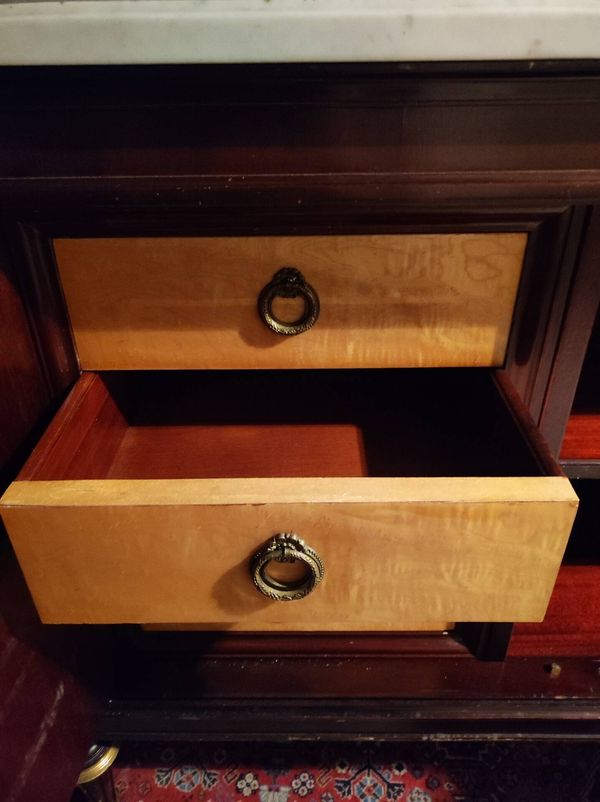Buffet d'enfilade style Louis XVI avec plateau en marbre
