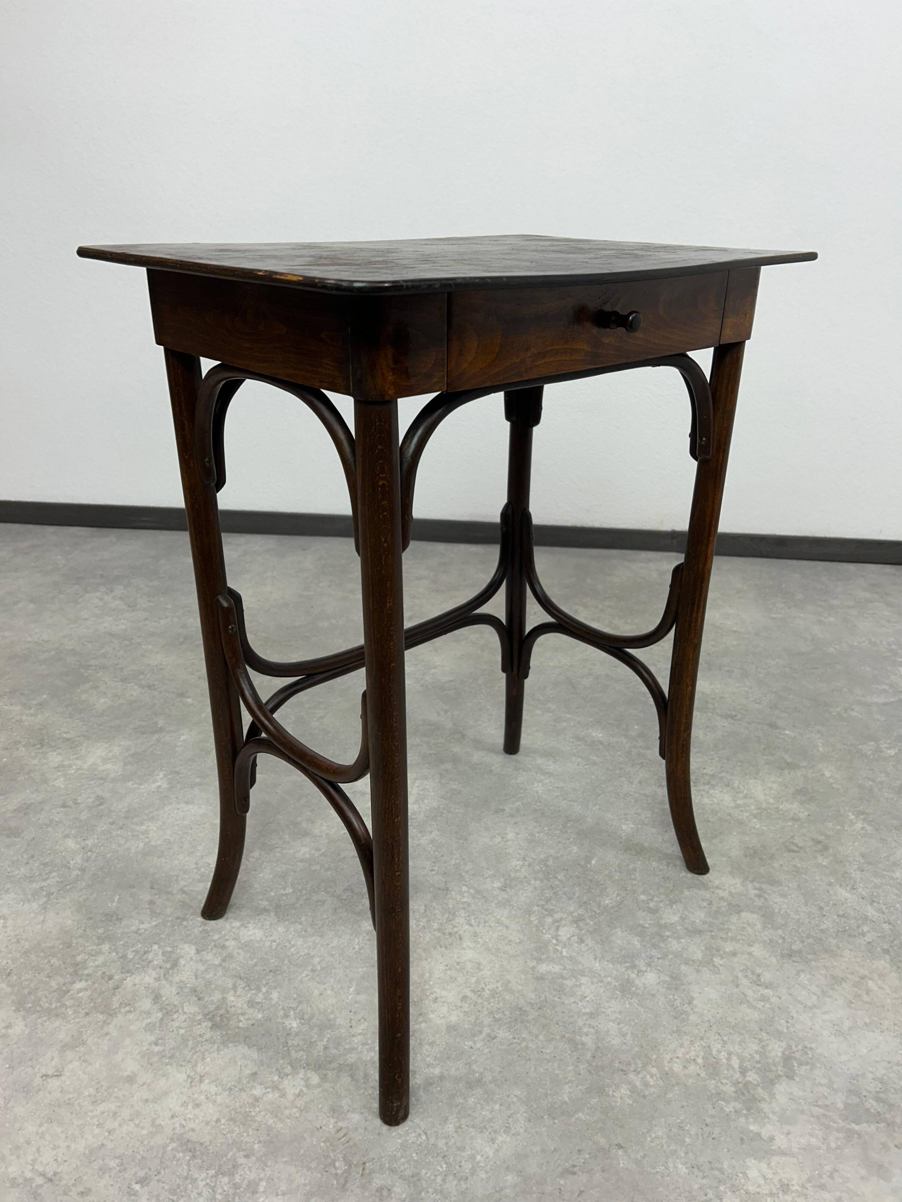 Bentwood side table by Thonet Debrecen