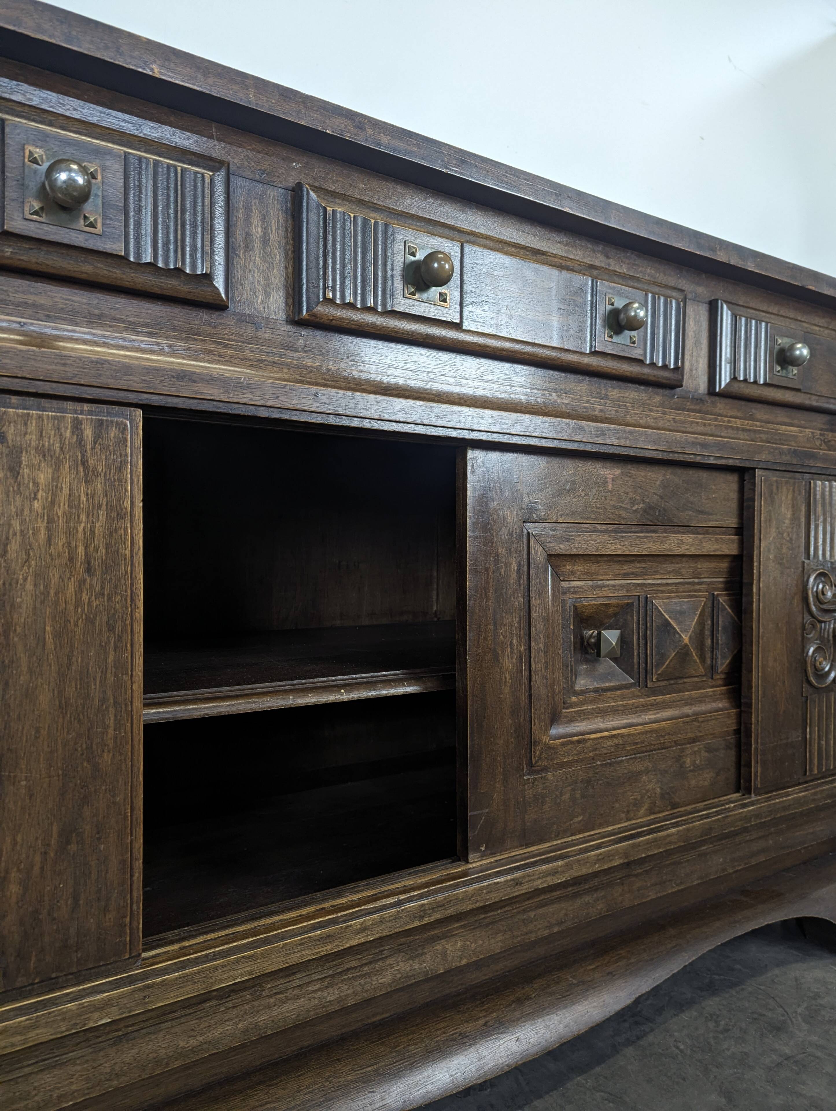 Art Deco oak enfilade with a diamond point decoration.
