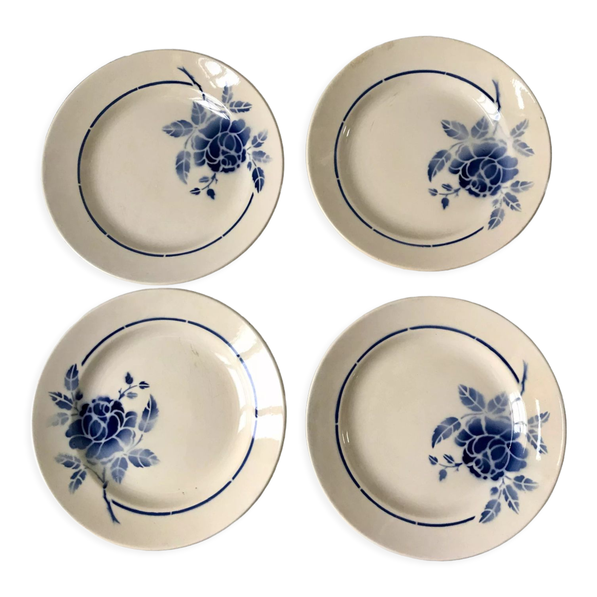 set of 4 dessert plates blue flowers Saint-Amand years 30-40