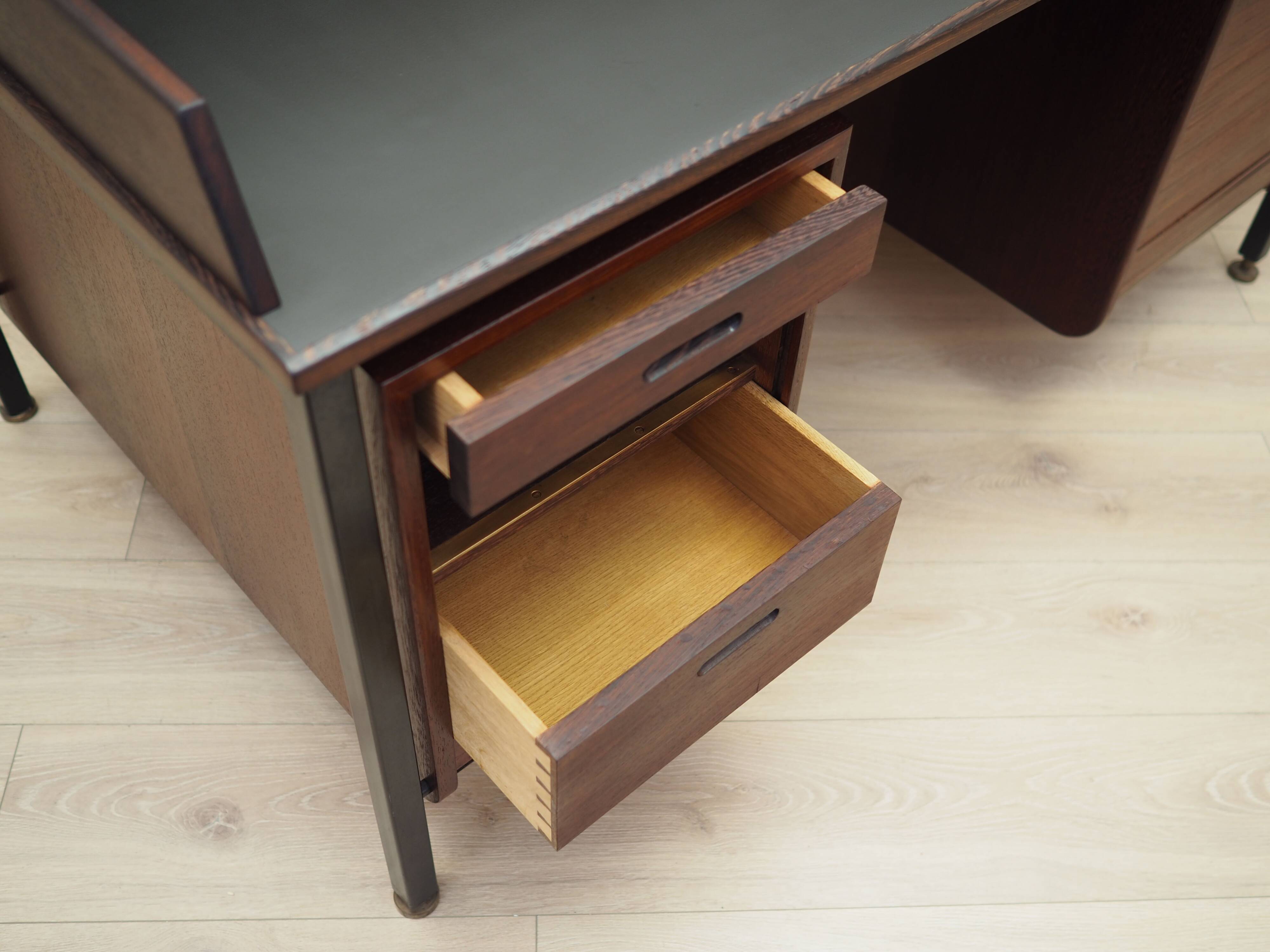Oak desk, Danish design, 1970s, production: Denmark