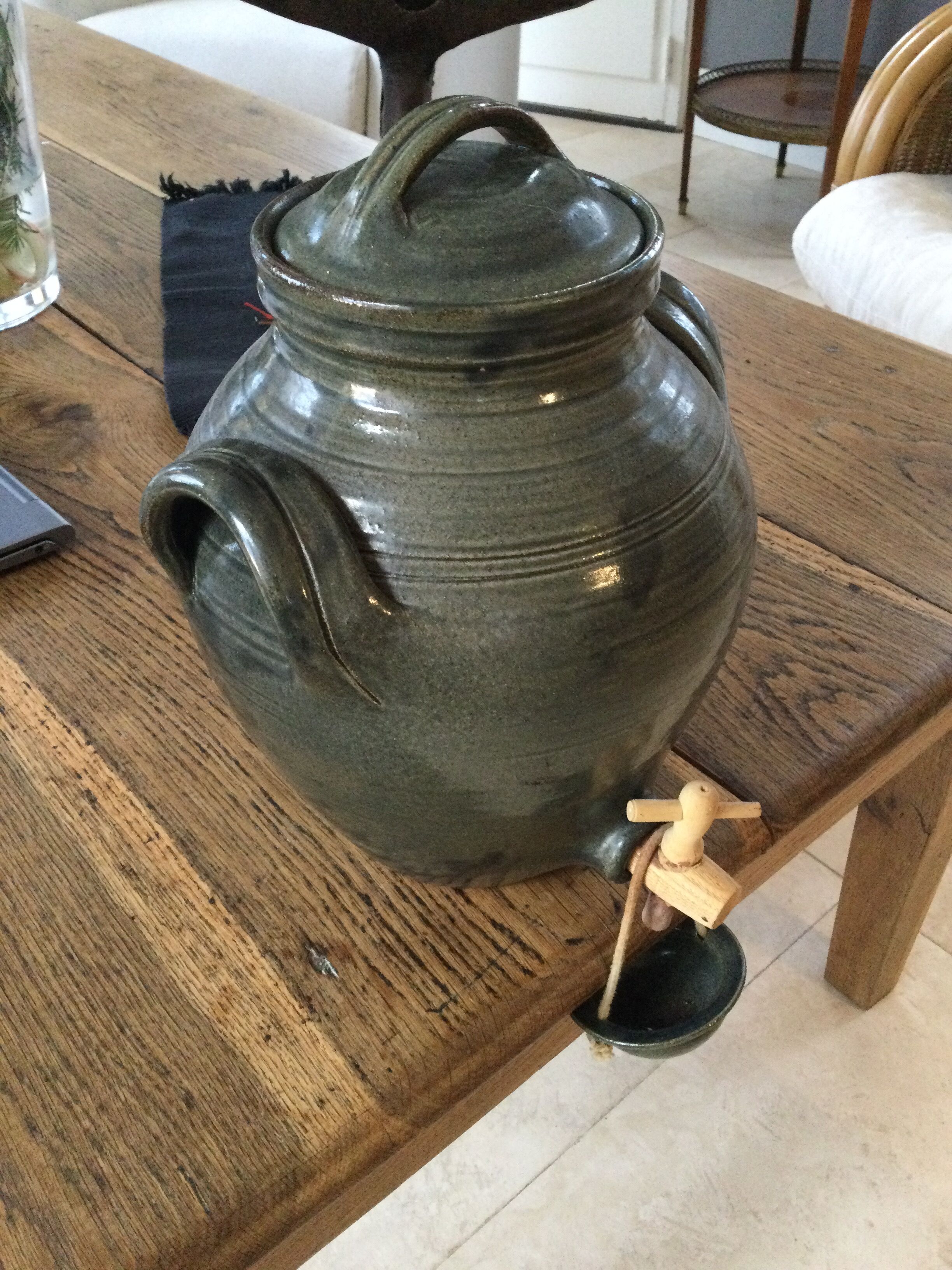 Verified greek vinaigrier