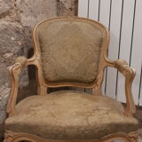 Fauteuil style Louis XV avec son repose pieds classique