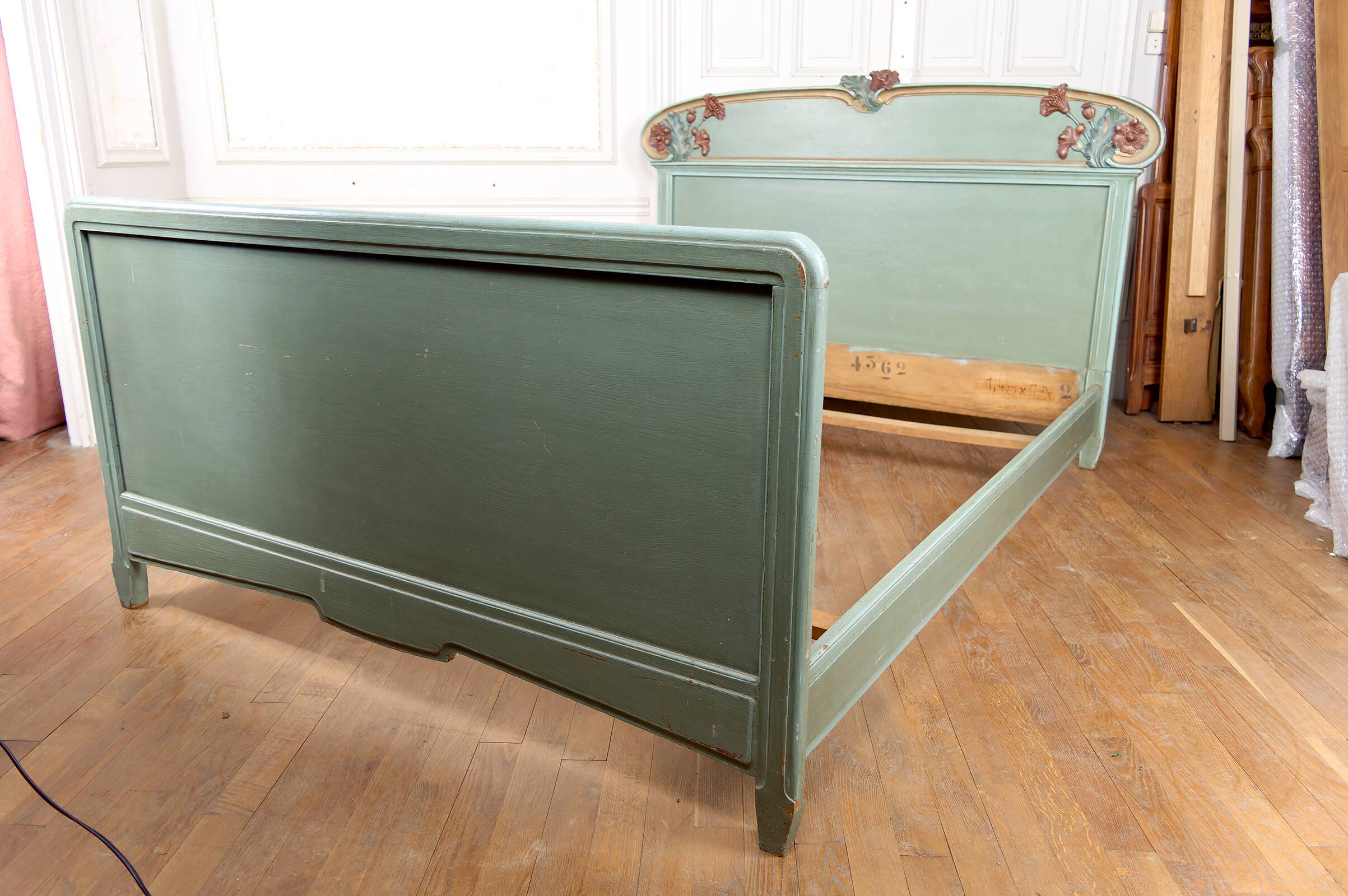 Art Nouveau bed in carved and painted wood, Poppies, Circa 1900