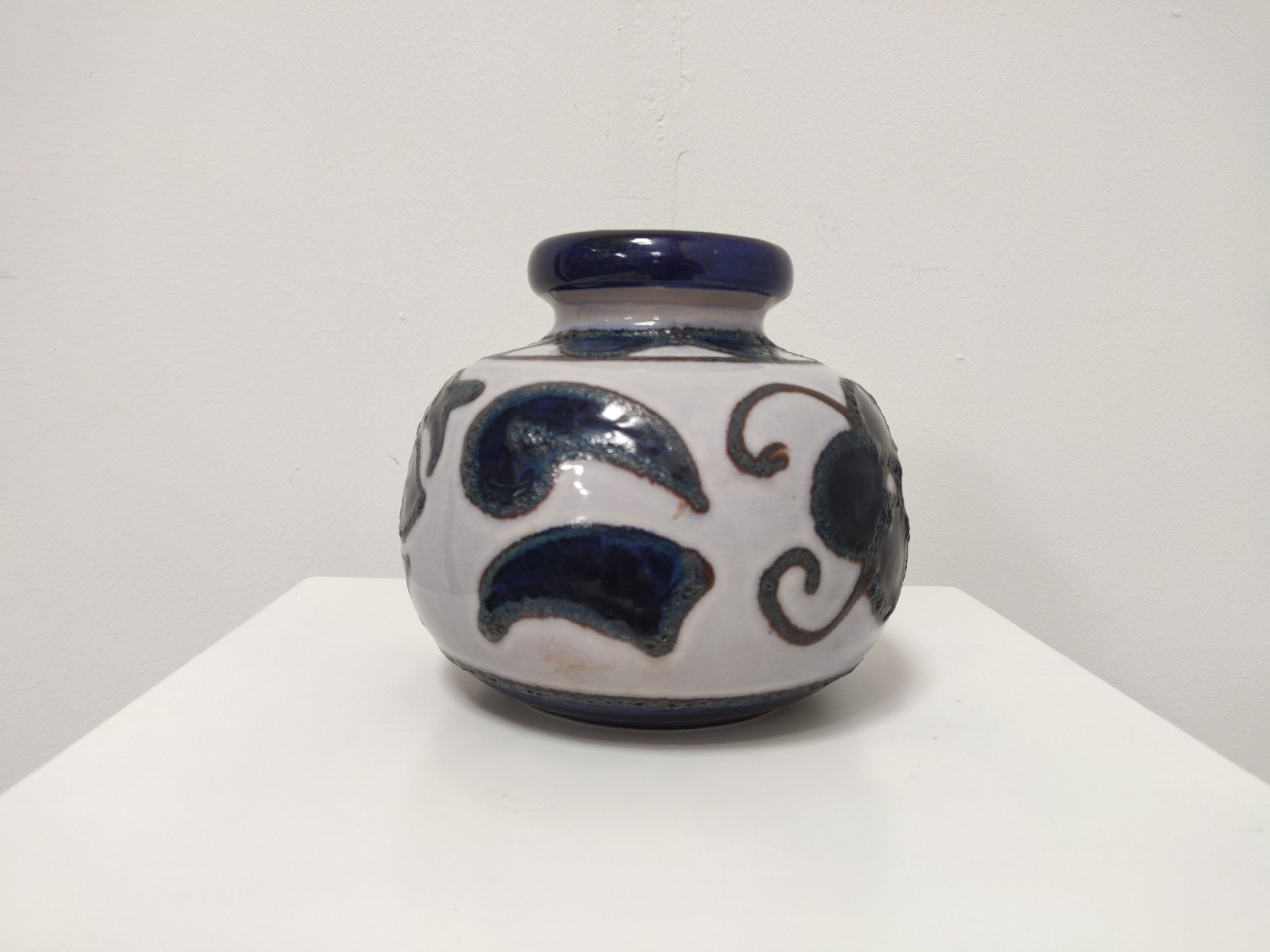 Vase West-Germany blue tones