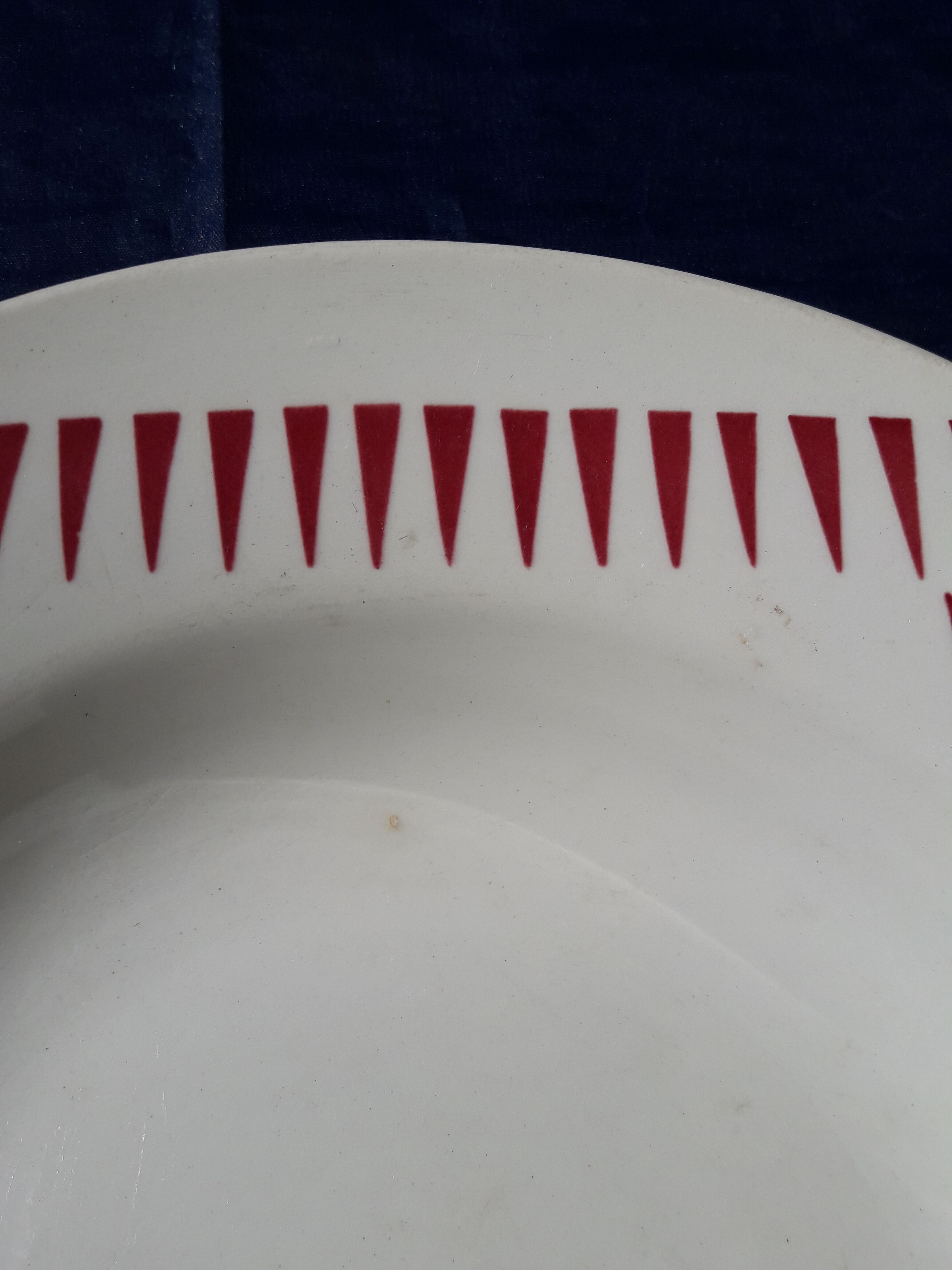 Digoin Sarreguemines hollow plate in earthenware model Van Houten diam 22 cm