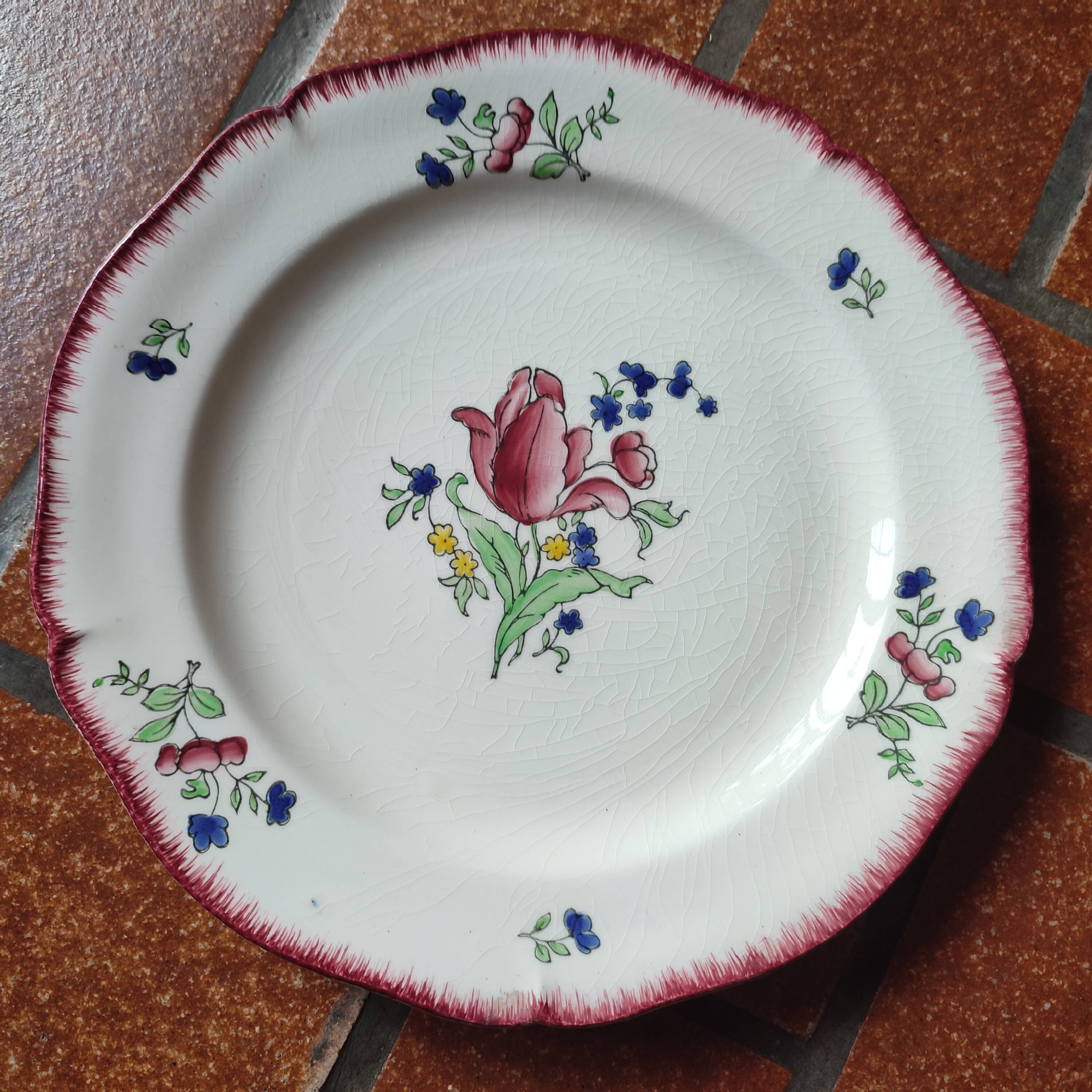 5 decorative plates