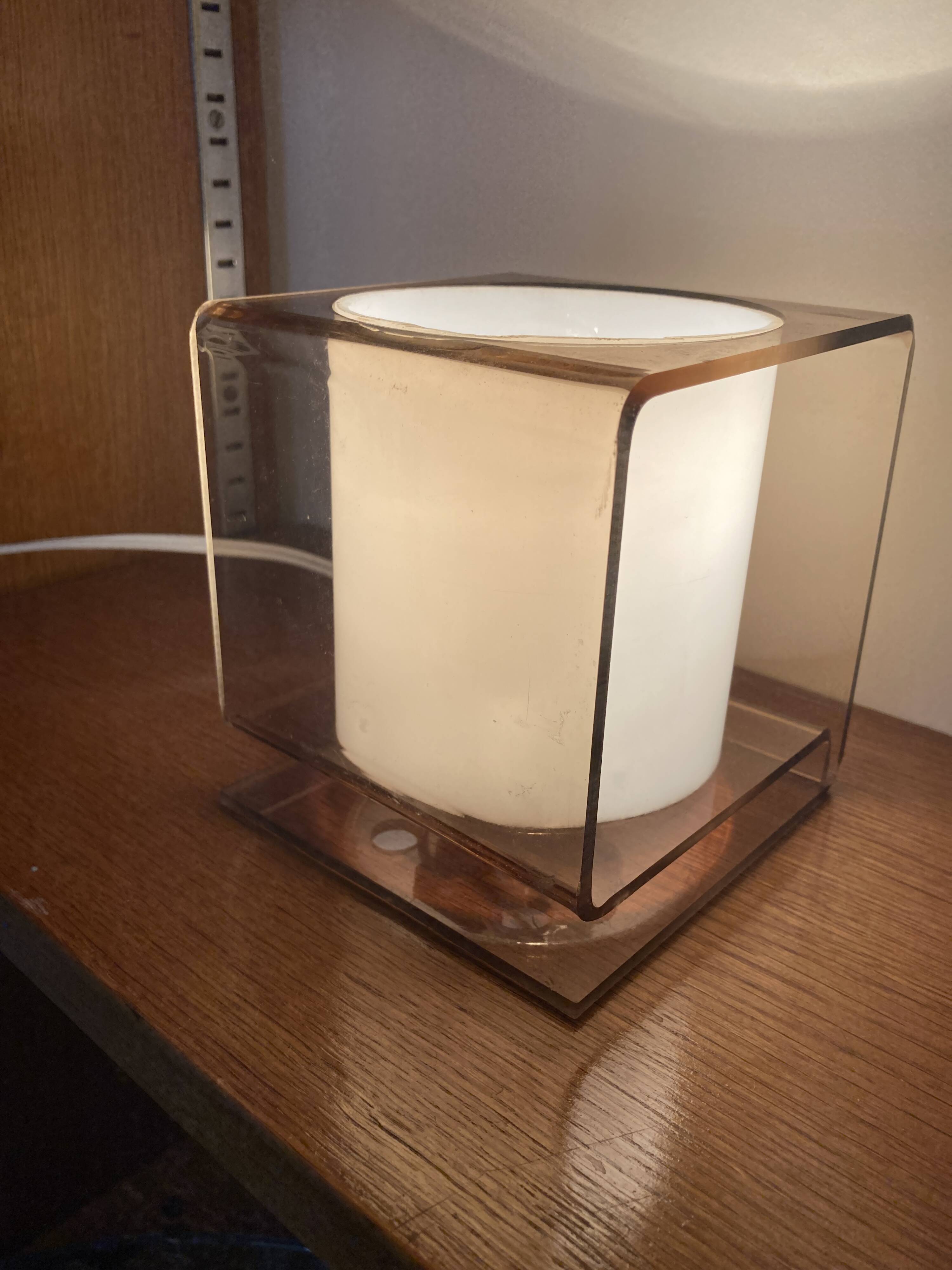 Cube table lamp in smoked plexiglass 70s
