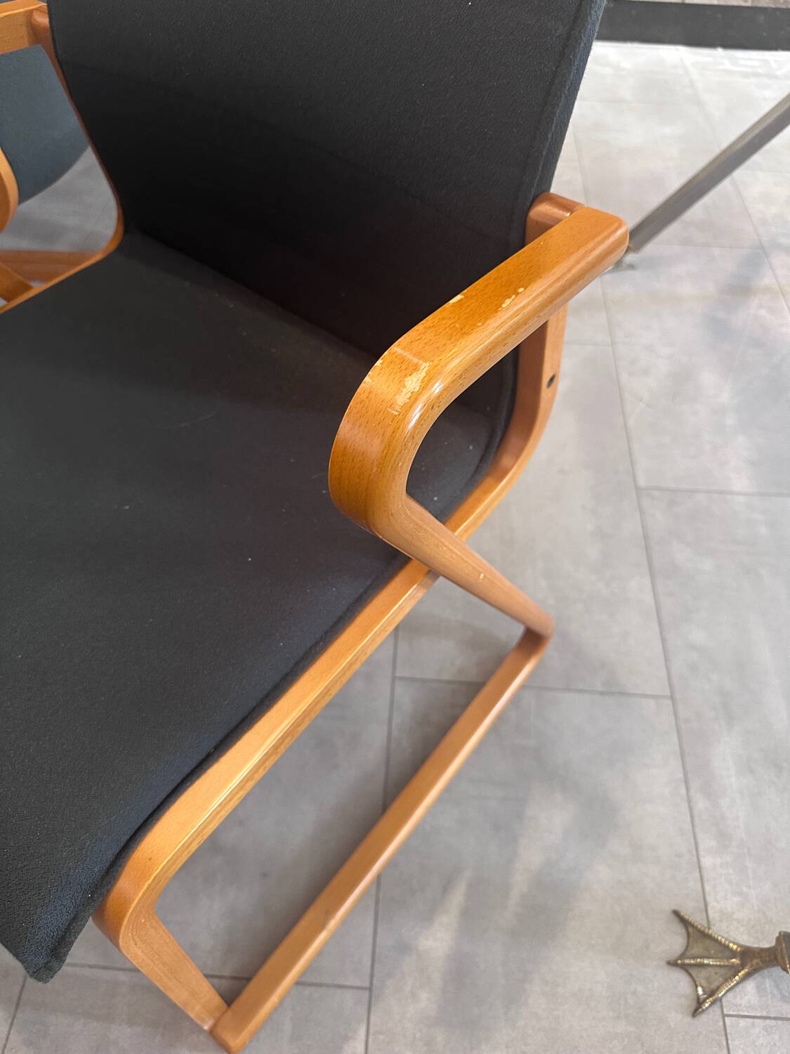 Suite de 8 chaises bois et tissu