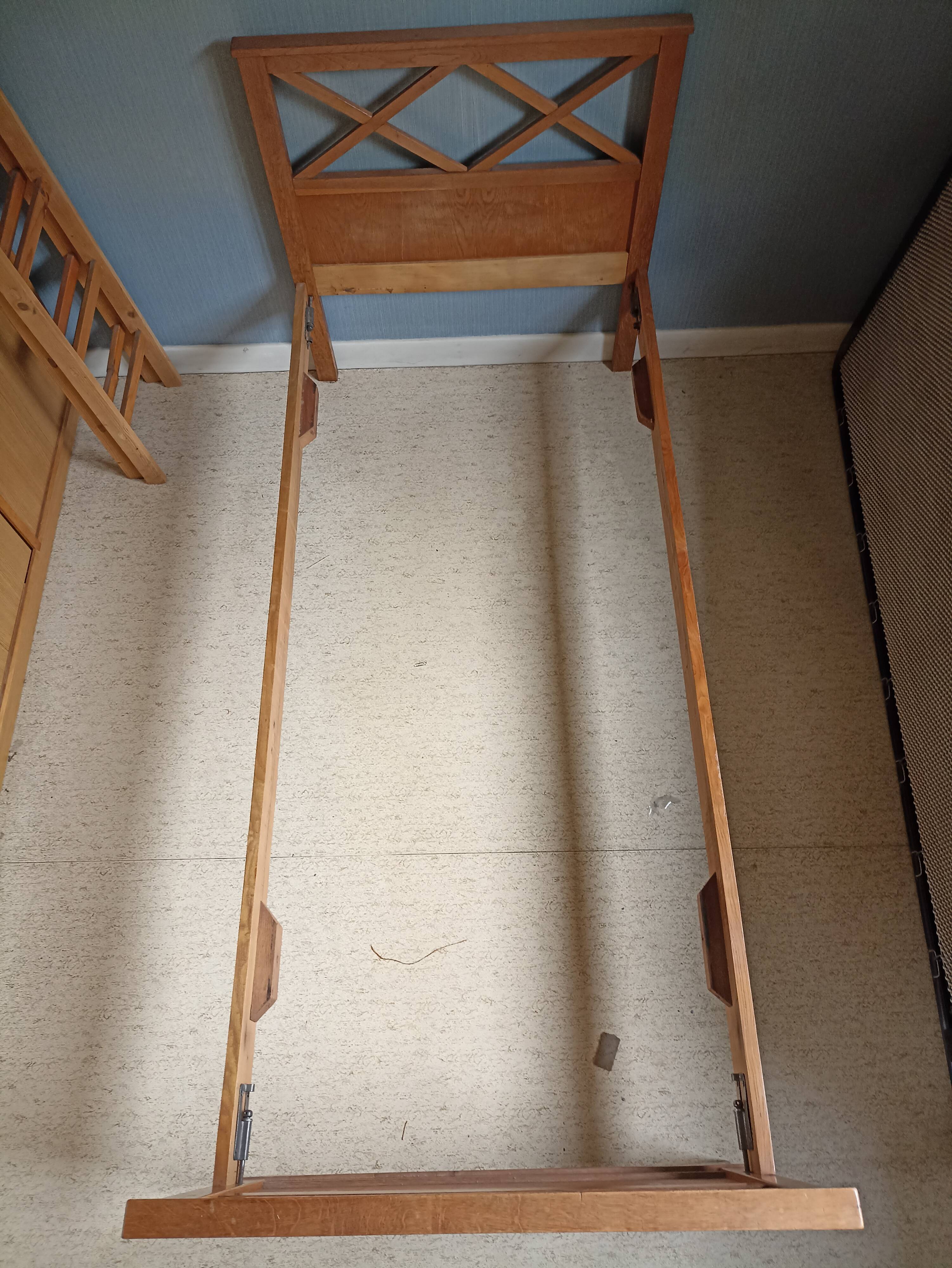 Vintage bed year 60 a place in light solid wood