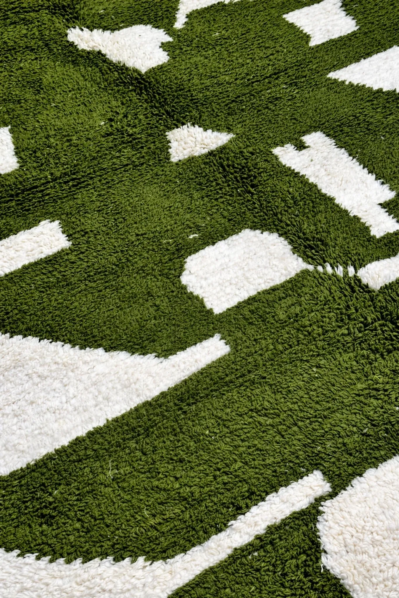 Thick wool Berber rug – abstract olive