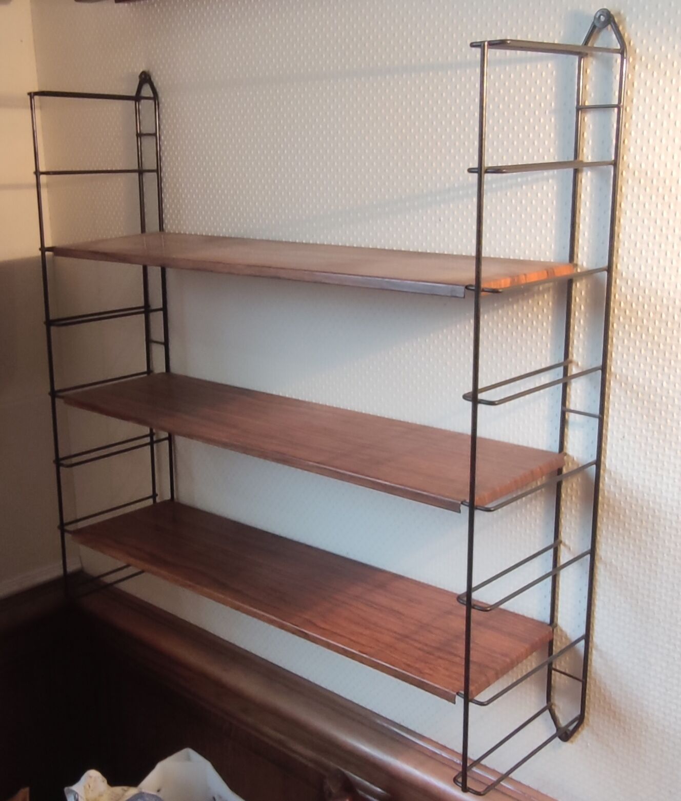 String shelf Scandinavian design
