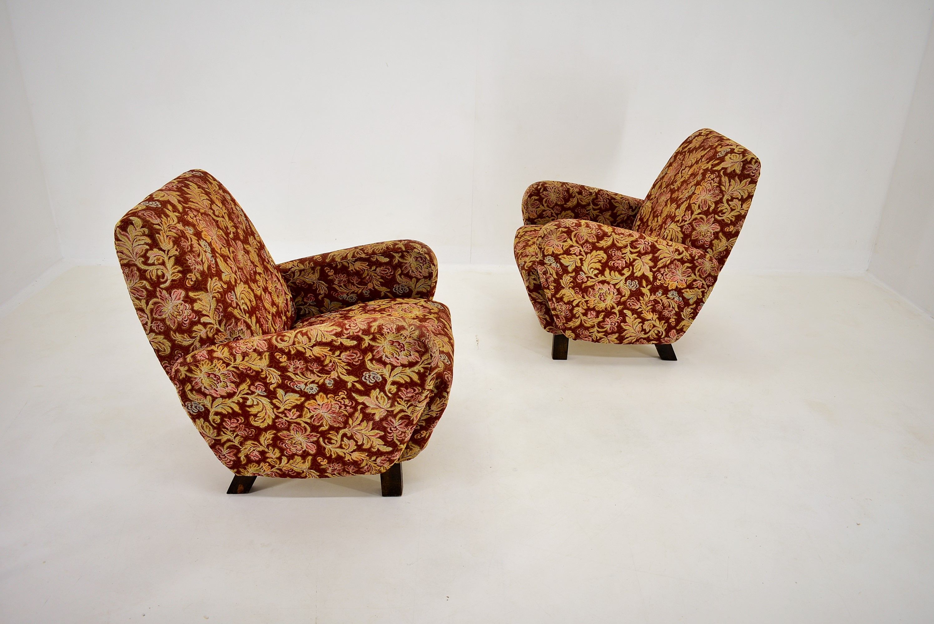 Set of Two Art Deco Armchairs H-283 by Jindřich Halabala, 1930s