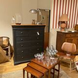 Black wooden chest of drawers