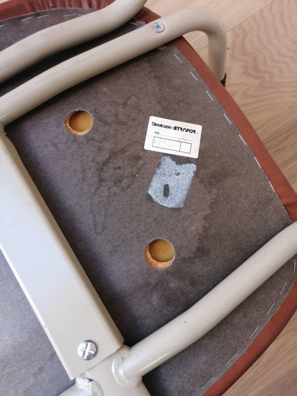 Lot de 4 chaises 420-44 Strafor-Steelcase Vintage