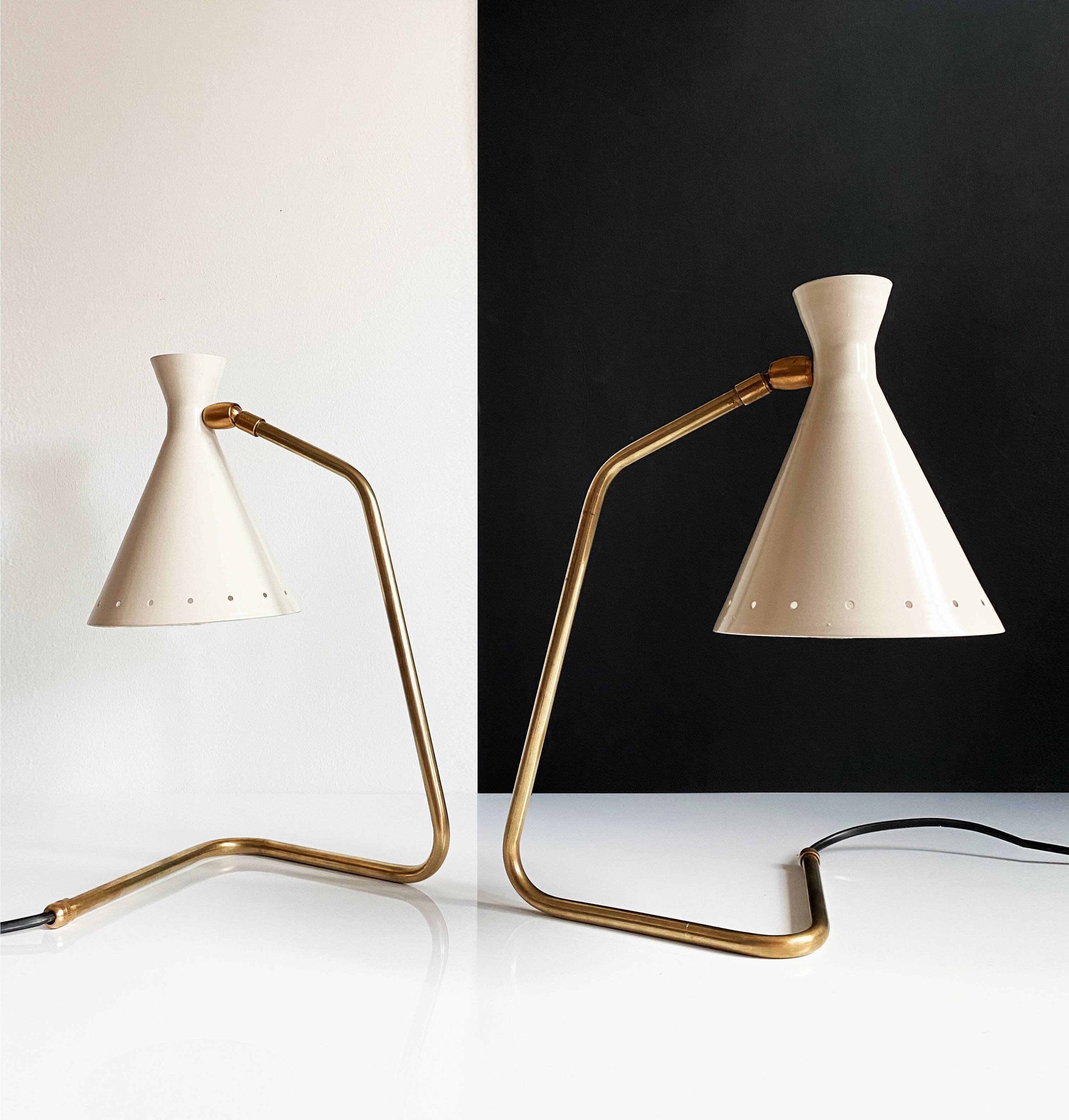 Pair of Italian "cocotte" lamps, 1950s design.