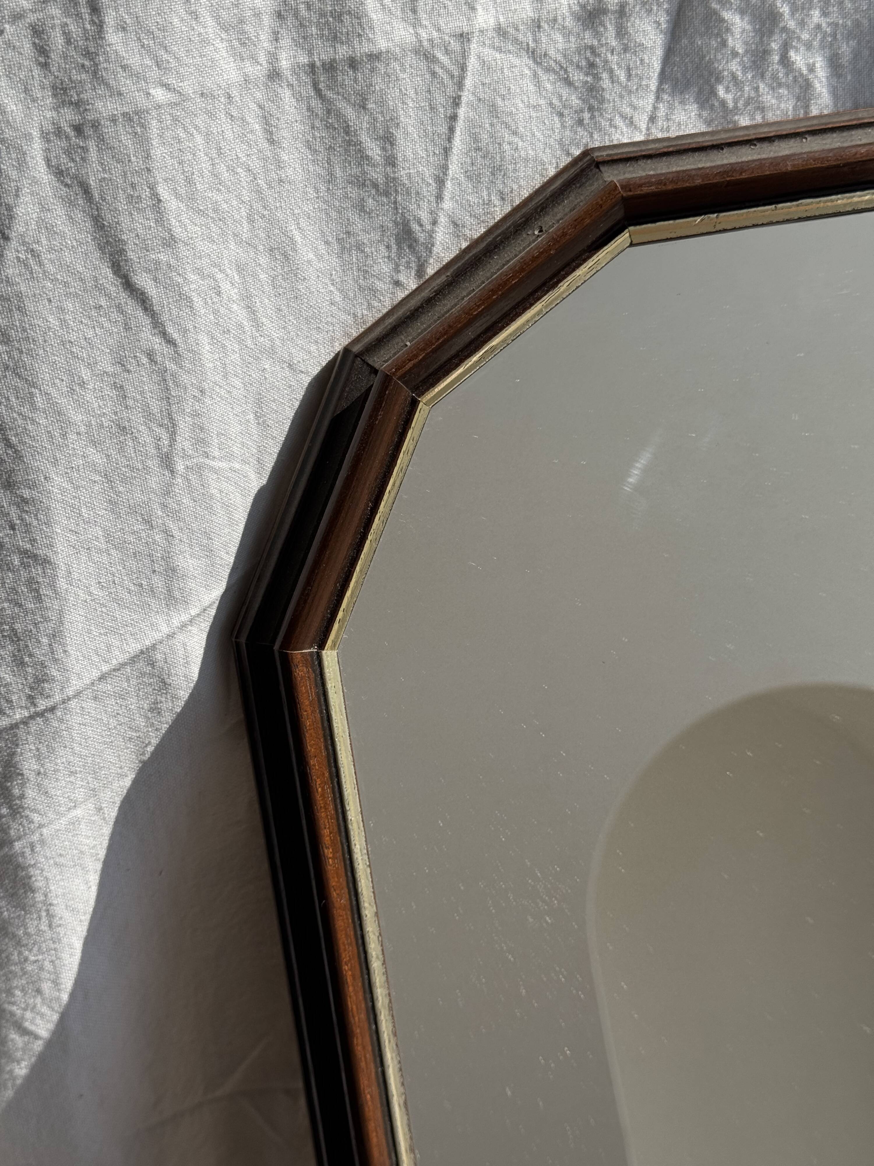 Small rounded mirror, wooden frame, gold frame H49.5