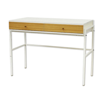 White desk 70s
