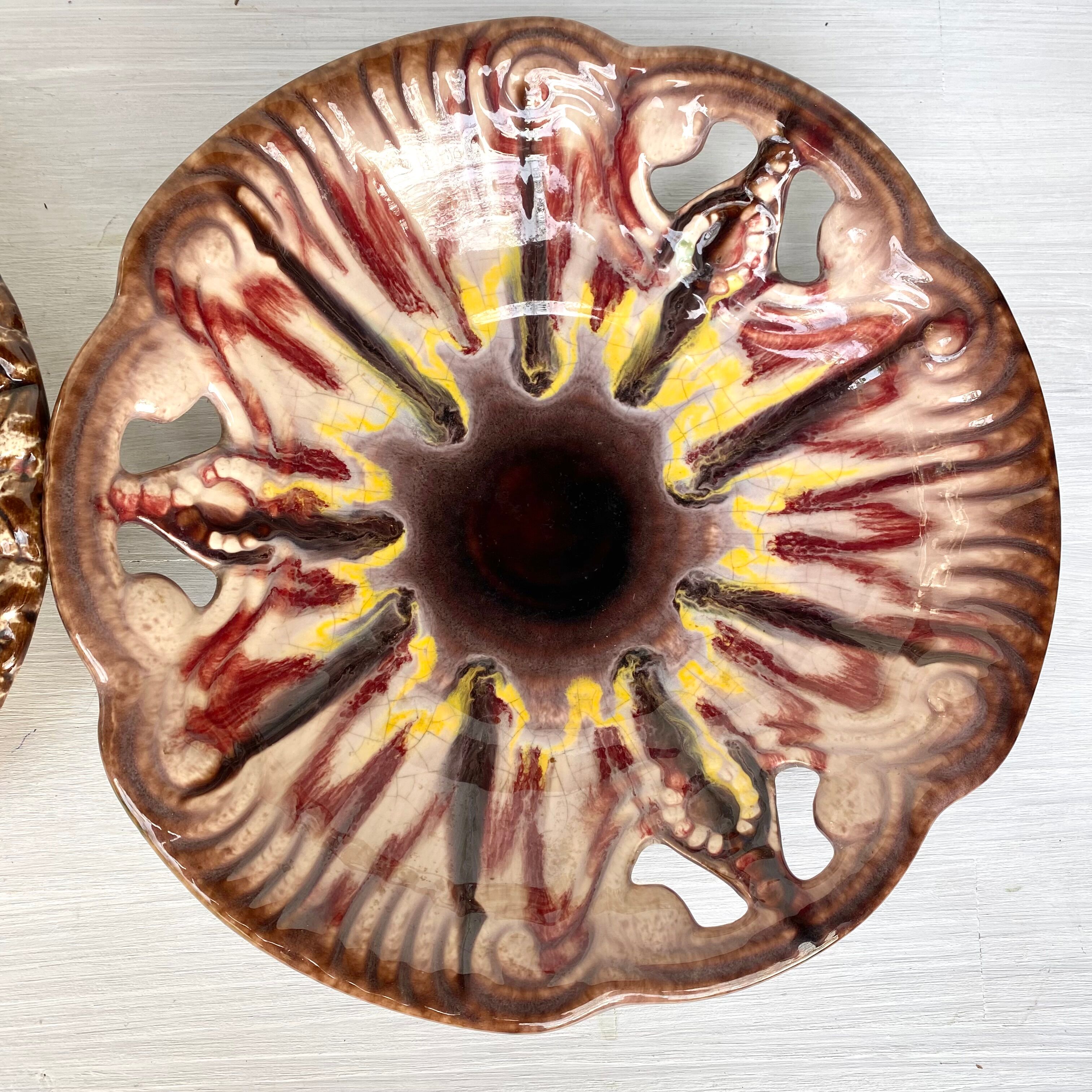 2 vintage ceramic dishes