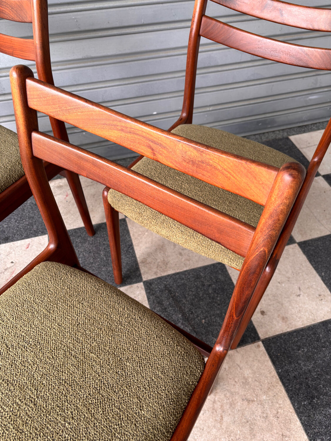 Set of 6 Scandinavian chairs