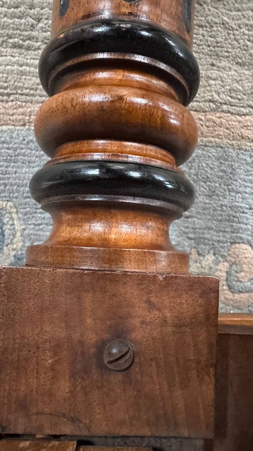 Oval Mahogany Dining Table N III