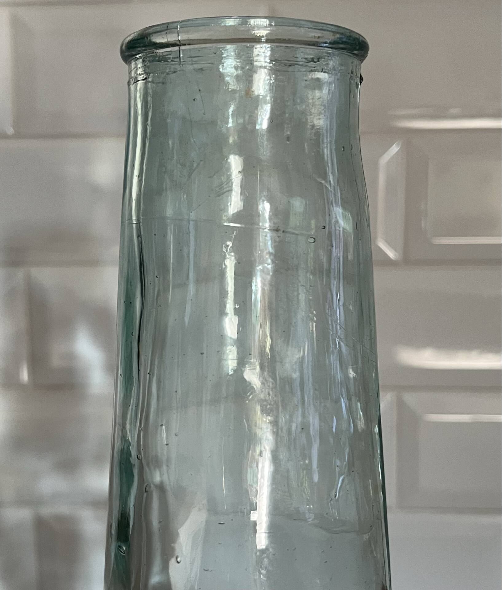Transparent glass vase