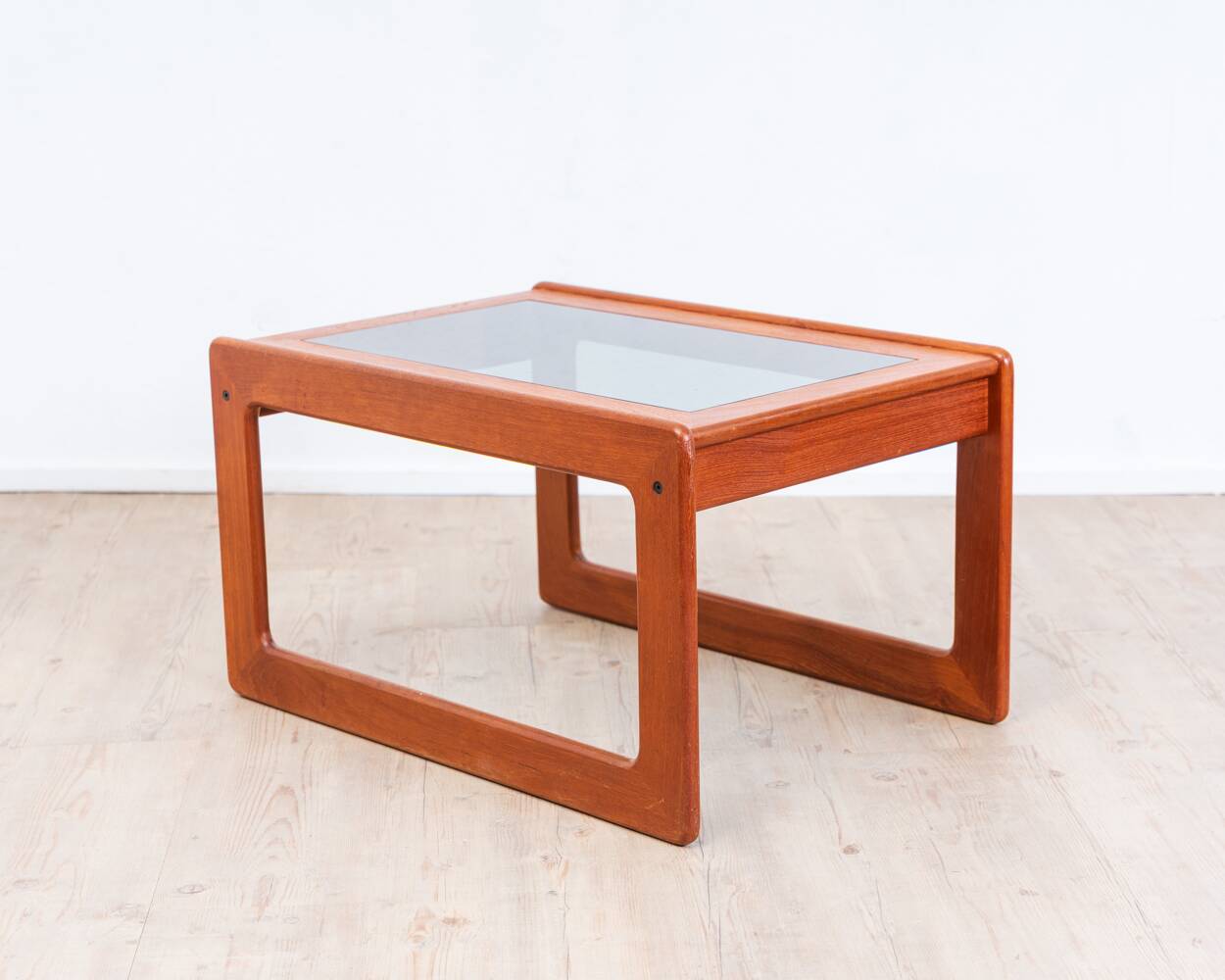Danish teak coffee table. Manufacturer Komfort Denmark. 1970s.