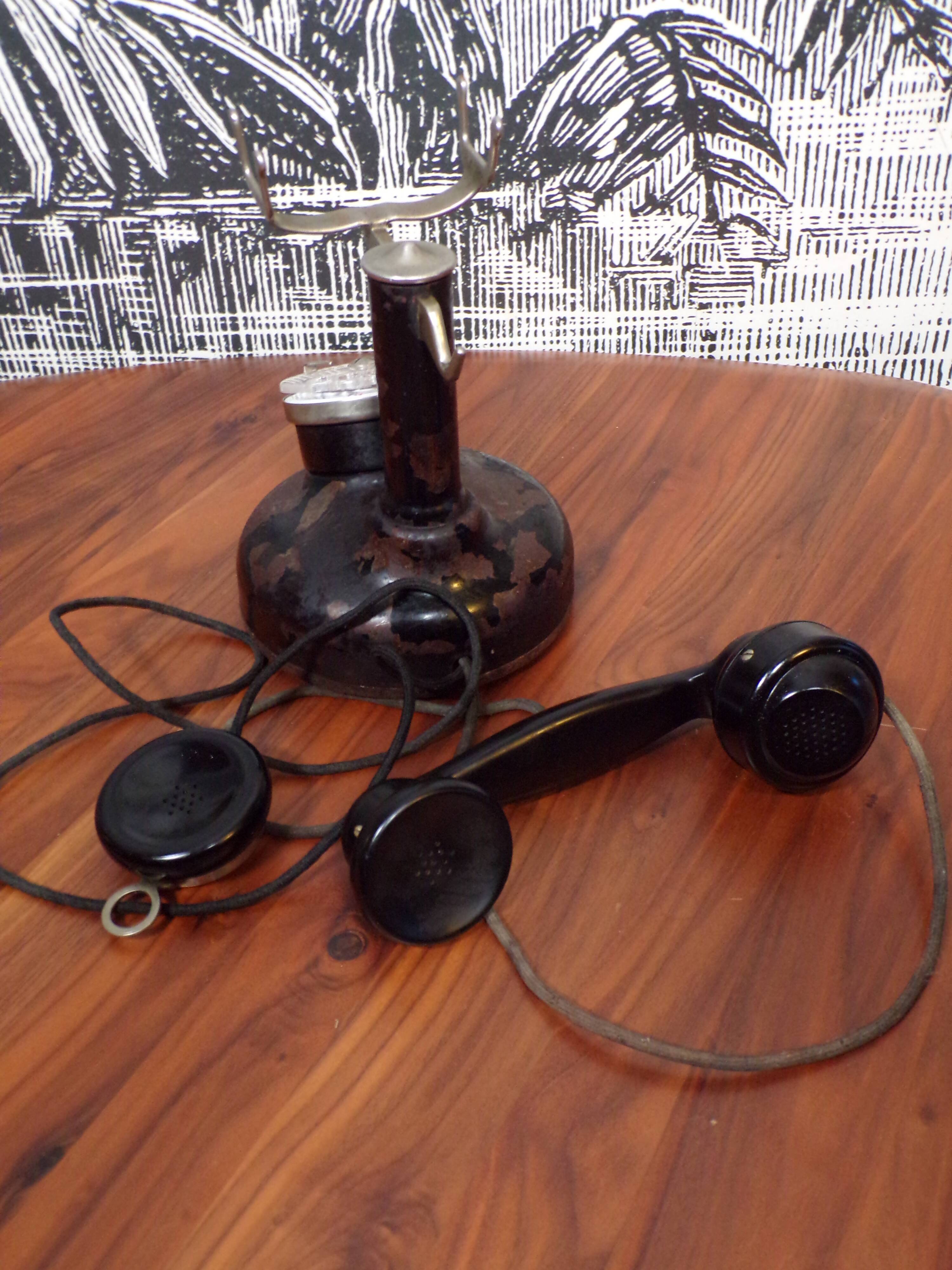 1930 column telephone